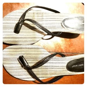 Size 11 kitten heel flip flops